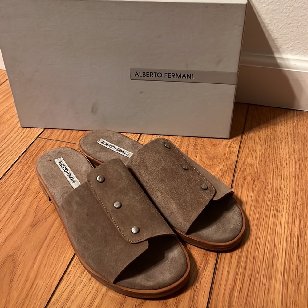 Alberto Fermani Suede Slides